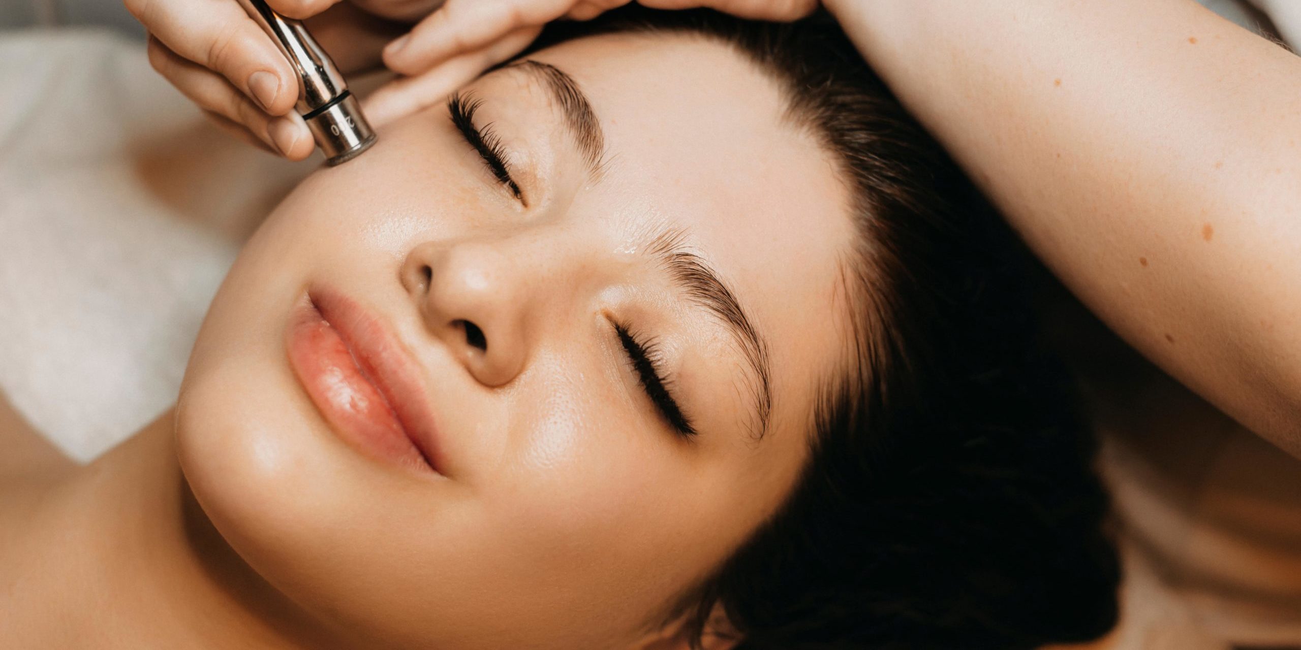 Does Microneedling Cure Pigmentation, Acne Scars, and Boost Collagen Production